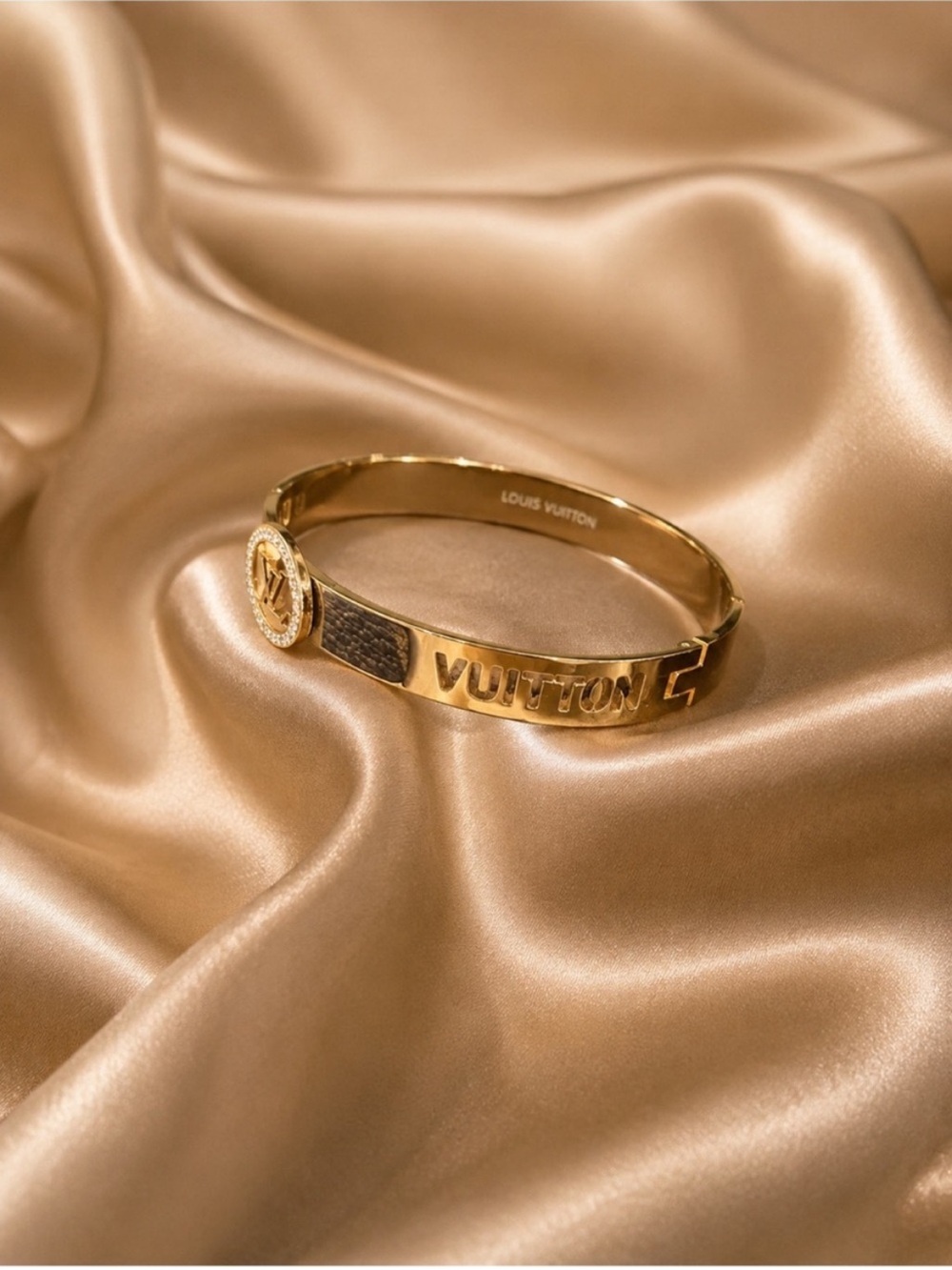 18K Gold and Brown LV Logo Bangle Bracelet - Picture 4 of 8